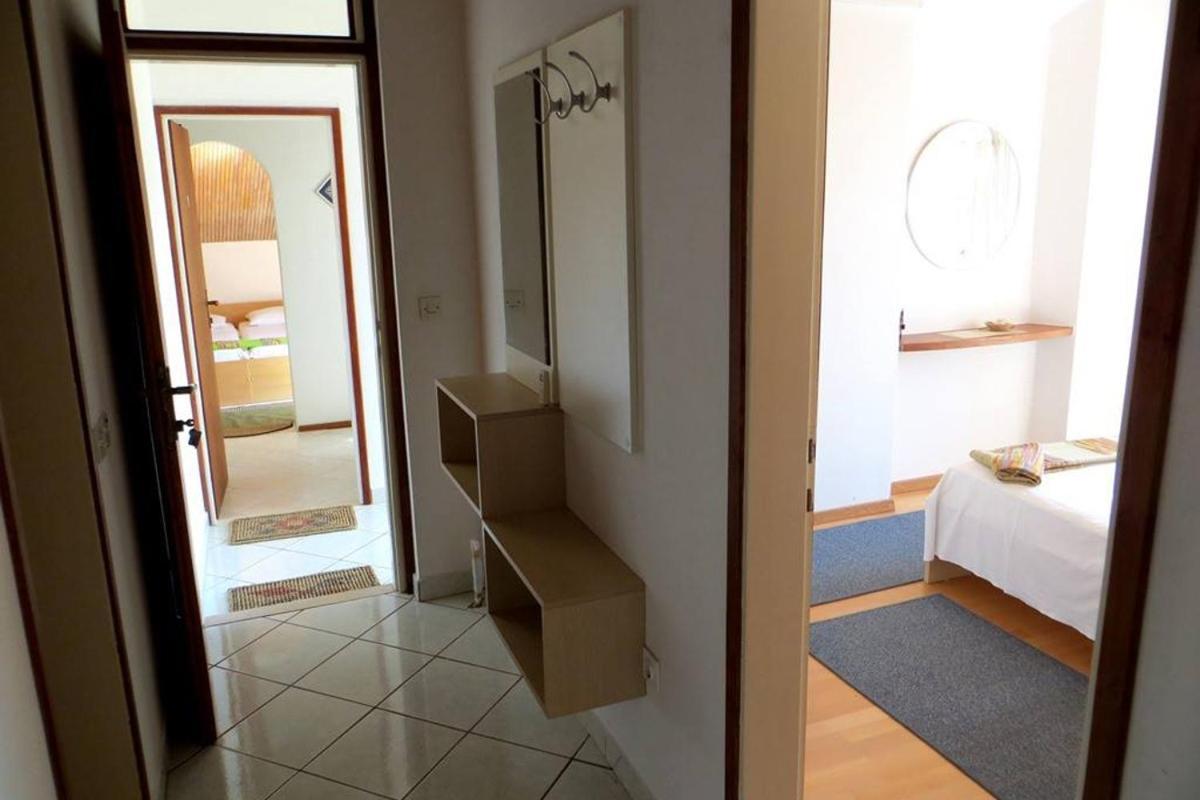 Apartments By The Sea Jelsa, Hvar - 11319 Jelsa  Buitenkant foto